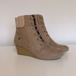 Women’s Nine West wedged boots